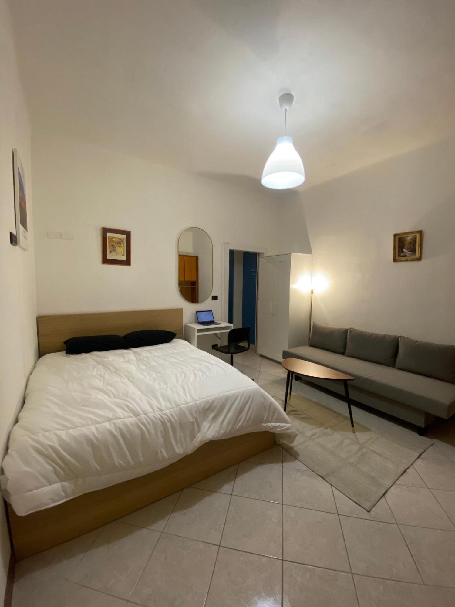 Lake Front Apartments, Lecco Pokoj fotografie
